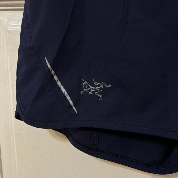 Arcteryx Lyra Shorts Women's Purple Lined Lining Drawstring Hike Running Small S - Picture 2 of 5